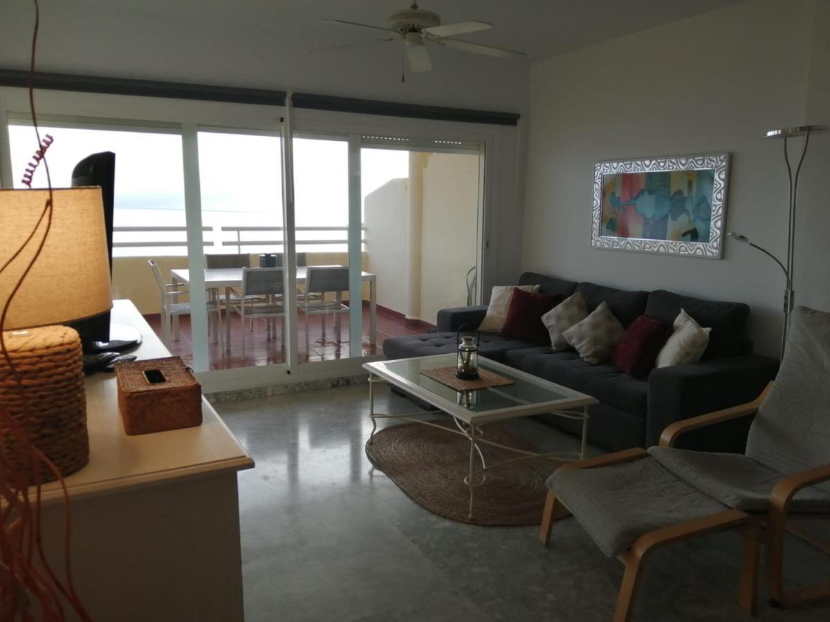 Holidays2Benalmadena Torrequebrada Sea View Front Beach With Pool Parking & Terraces Exteriör bild