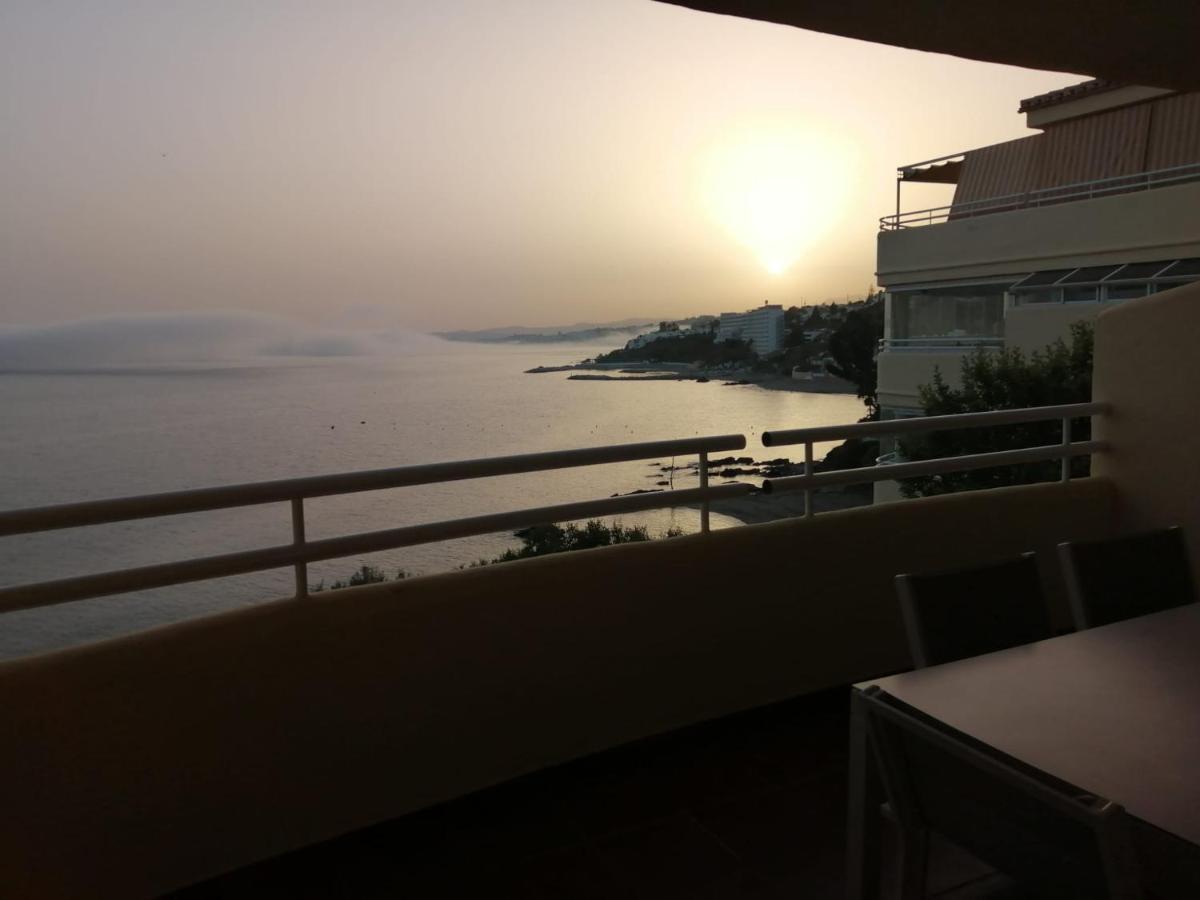 Holidays2Benalmadena Torrequebrada Sea View Front Beach With Pool Parking & Terraces Exteriör bild