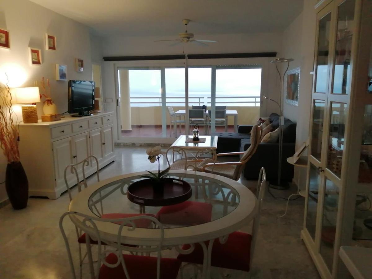 Holidays2Benalmadena Torrequebrada Sea View Front Beach With Pool Parking & Terraces Exteriör bild